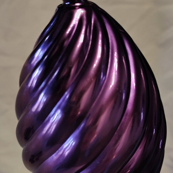 Lot of 12 Various Purple Christmas Ornaments - Picture 6 of 8